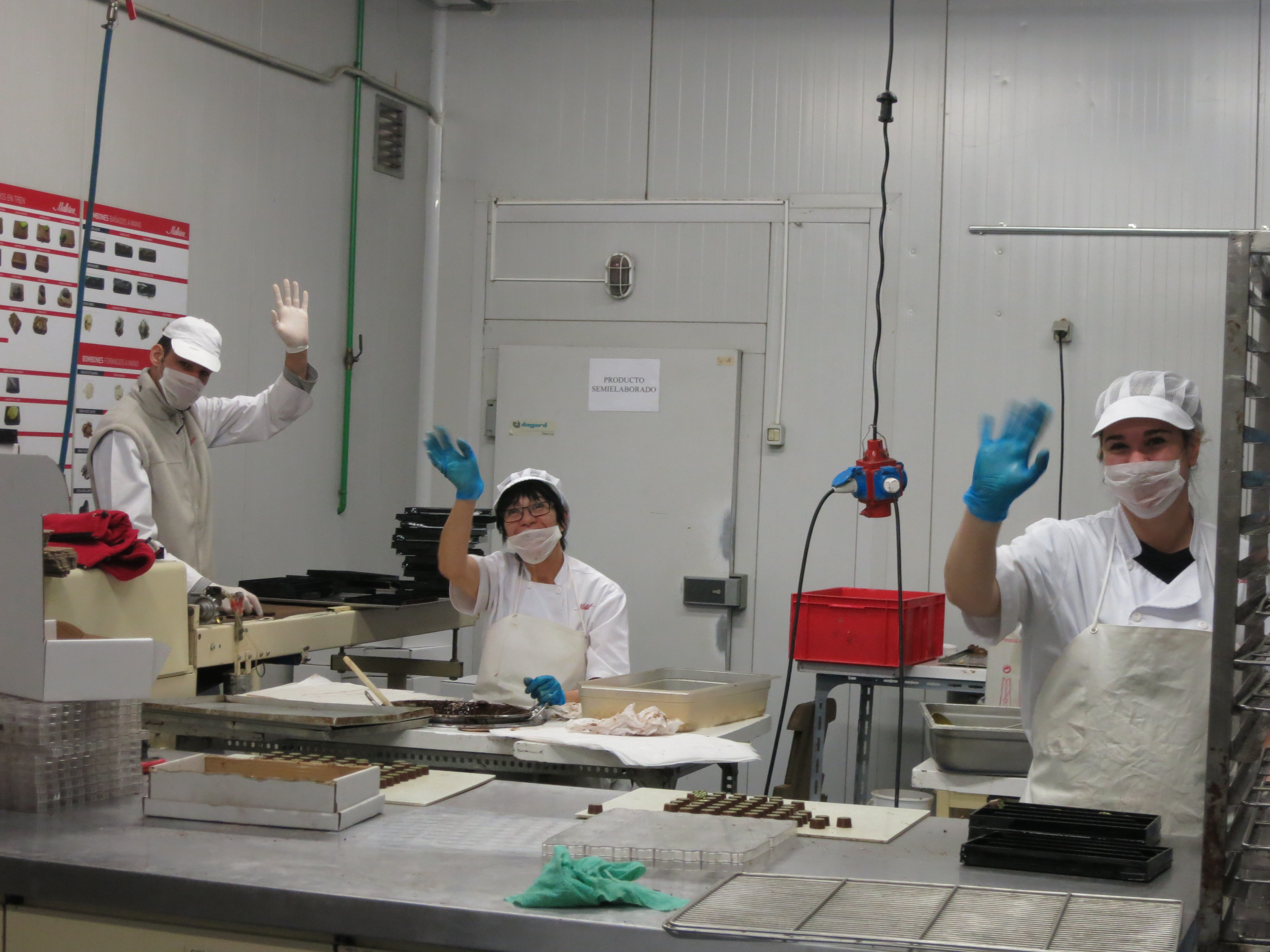 Los trabajadores de Pastelería Mallorca te desean un Feliz San Valentín