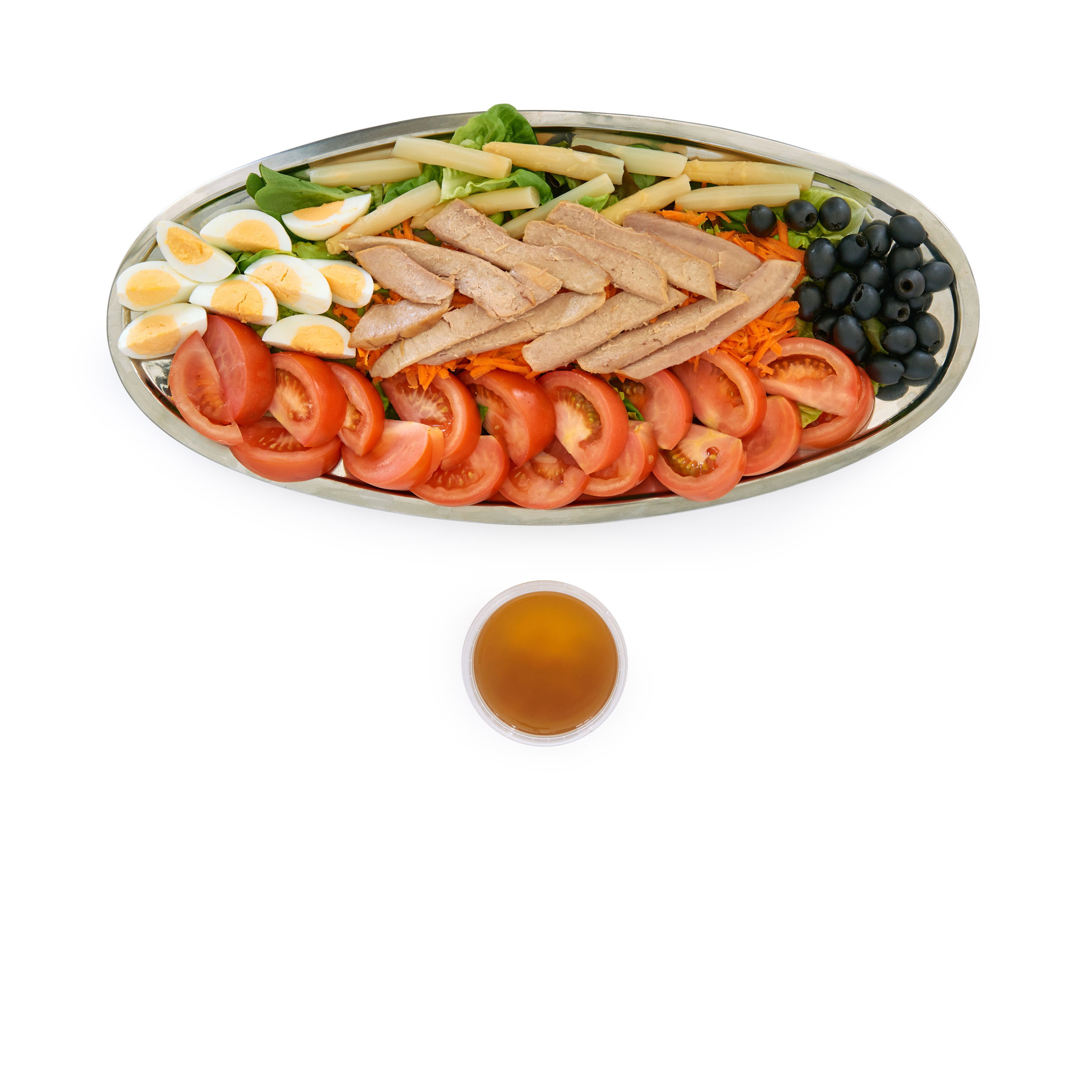 Ensalada mixta en bandeja metálica de Pastelería Mallorca