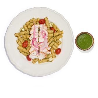 Ensalada de pasta con pollo marinado de Pastelería Mallorca