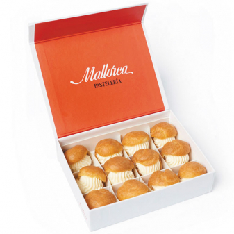 Caja de bocaditos de nata de Pastelería Mallorca