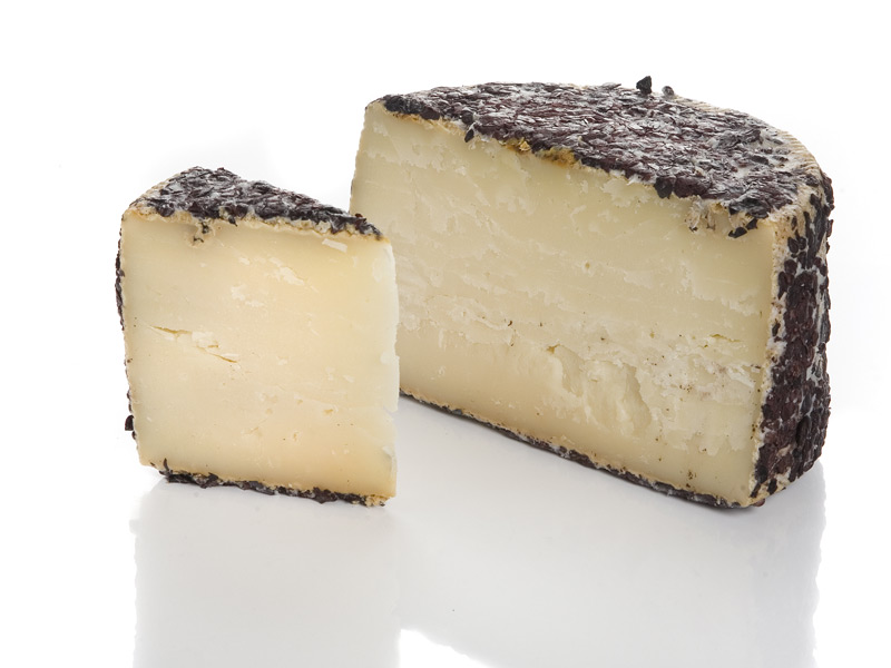 Queso de oveja añejo al tempranillo Queso de oveja añejo al tempranillo