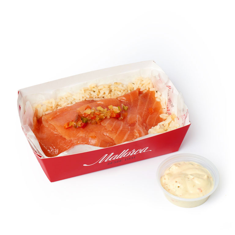 Salmón ahumado sobre arroz basmati de Pastelería Mallorca