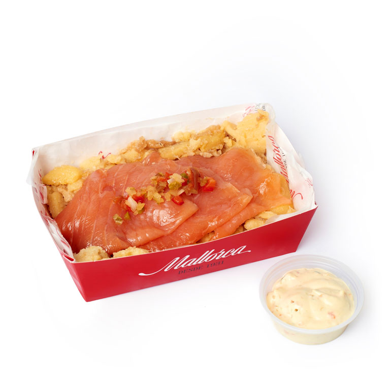 Salmón ahumado sobre patatas asadas de Pastelería Mallorca