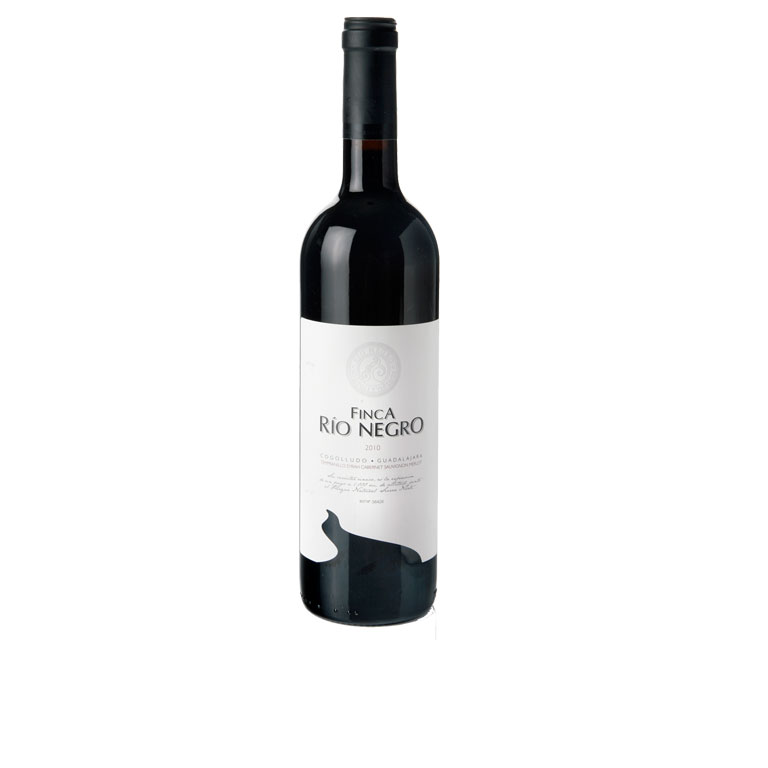 Vino tinto Finca Río negro